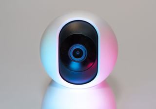 Choisir une caméra de surveillance maison : filaire, Wi-Fi, HDCVI
