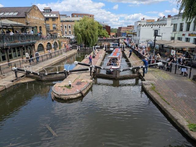 Que faire après un cambriolage : les étapes essentielles Que faire après un cambriolage : les étapes essentielles